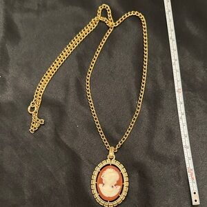 Avon Gold Cameo Pendant Necklace